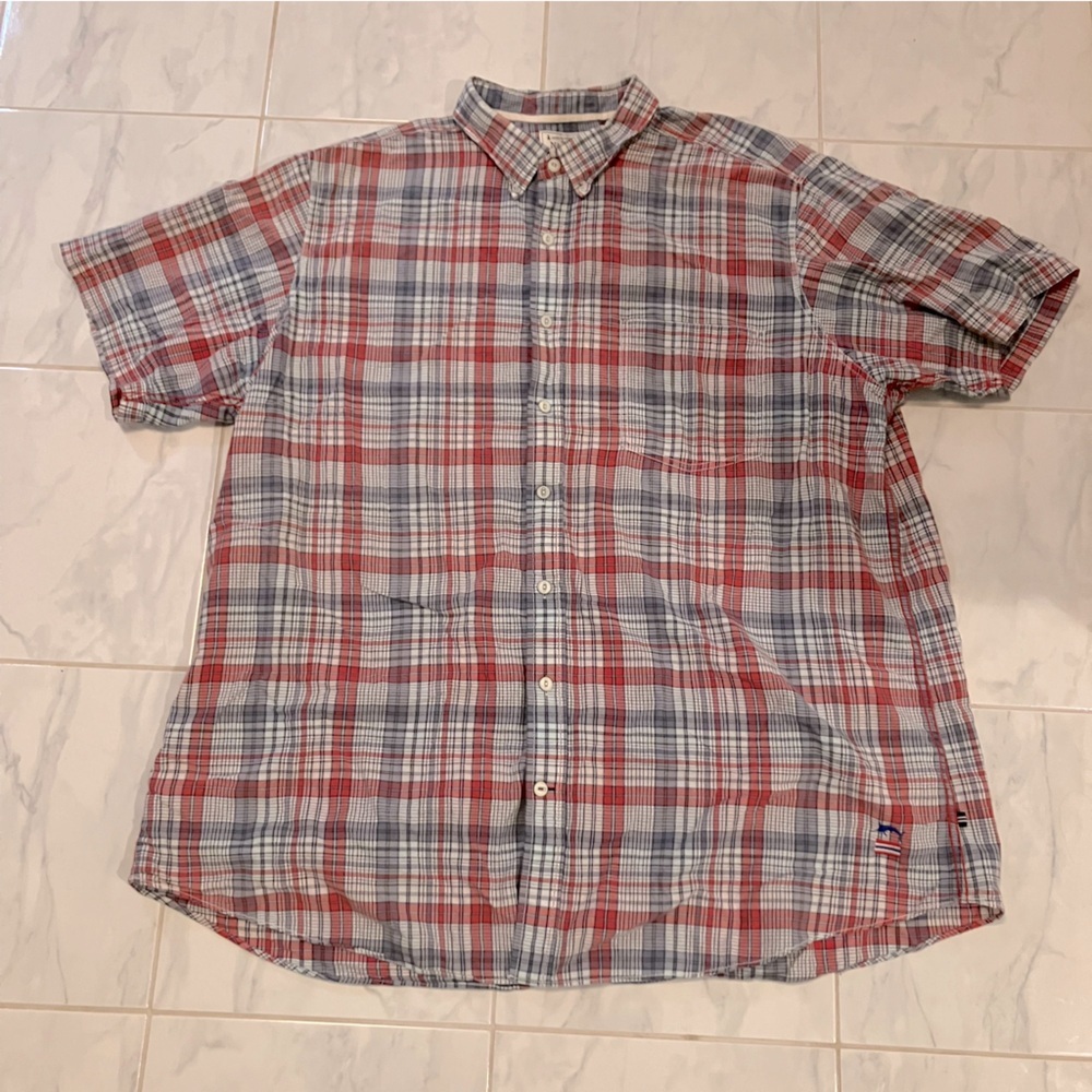 Nautica Red and Blue Plaid Casual Shirt. Short sleeve.  Button up.  EUC!